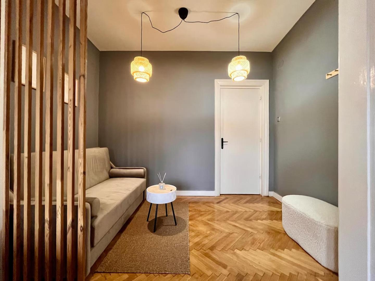 Woodie Studio With Premium Comfort By Piata Unirii بوخارست المظهر الخارجي الصورة