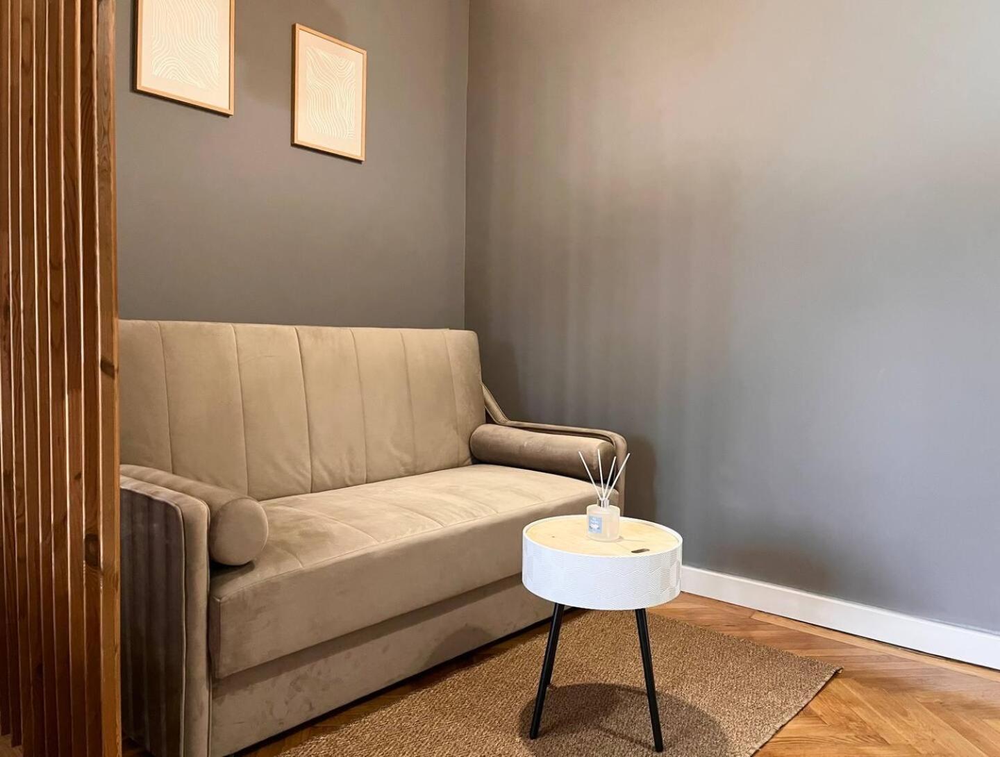 Woodie Studio With Premium Comfort By Piata Unirii بوخارست المظهر الخارجي الصورة